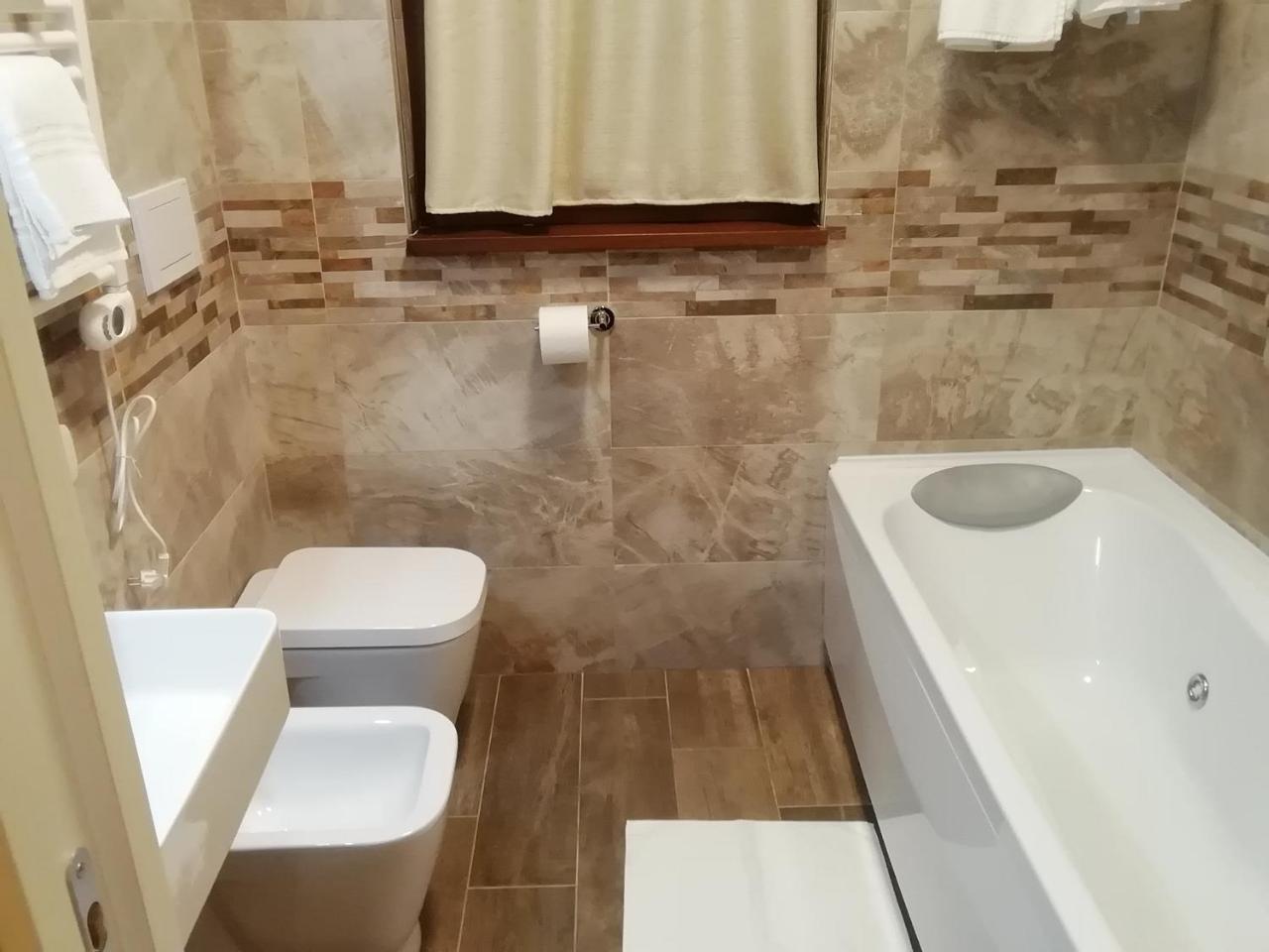Apartamento Il Roccolo Di Valcerasa Treia Exterior foto